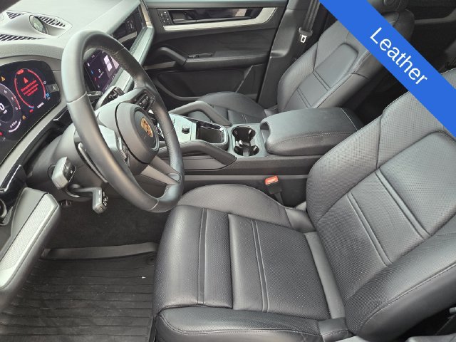 Used 2024 Porsche Cayenne S AWD/4WD image 12