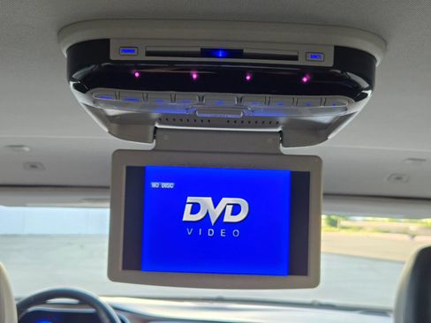Used 2019 Chrysler Pacifica Touring-L FWD image 42