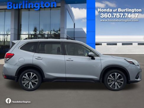 Used 2023 Subaru Forester Limited AWD/4WD image 7