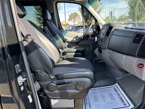 Used 2018 Mercedes-Benz Sprinter 2500 image 10
