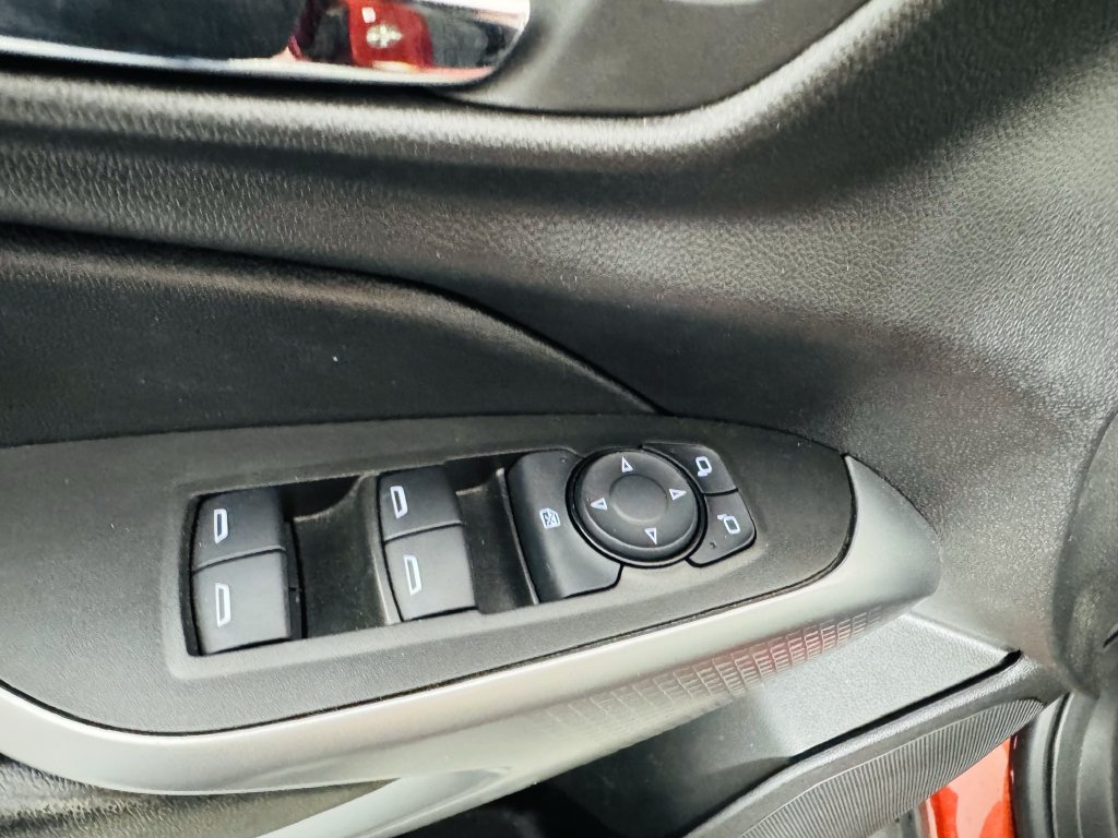 Used 2024 Chevrolet Trax RS w/ Driver Confidence Package FWD image 8
