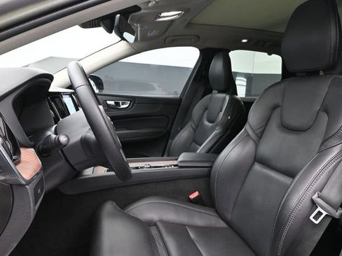 Used 2023 Volvo XC60 B6 Ultimate w/ Protection Package Premier AWD/4WD image 10