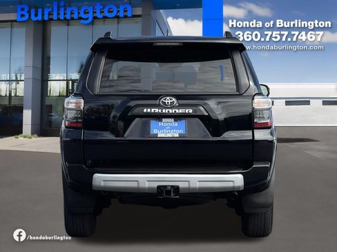 Used 2024 Toyota 4Runner TRD Off-Road Premium AWD/4WD image 5