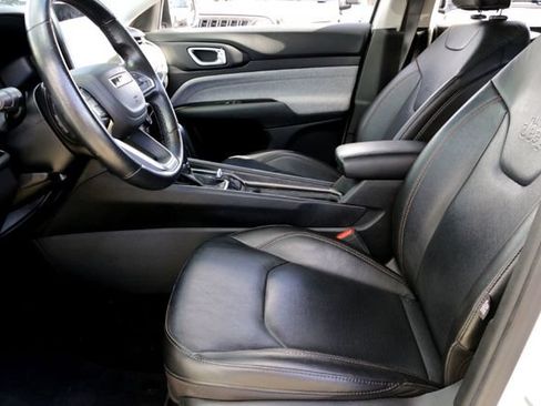 Used 2022 Jeep Compass Latitude AWD/4WD image 10