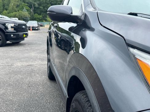 Used 2017 Honda CR-V EX image 16