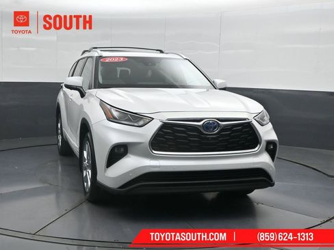 Used 2023 Toyota Highlander Limited w/ Protection Package #3 (TMS) AWD/4WD image 5