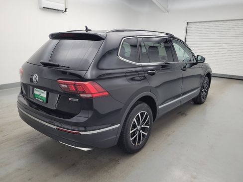 Used 2021 Volkswagen Tiguan SEL AWD/4WD image 10