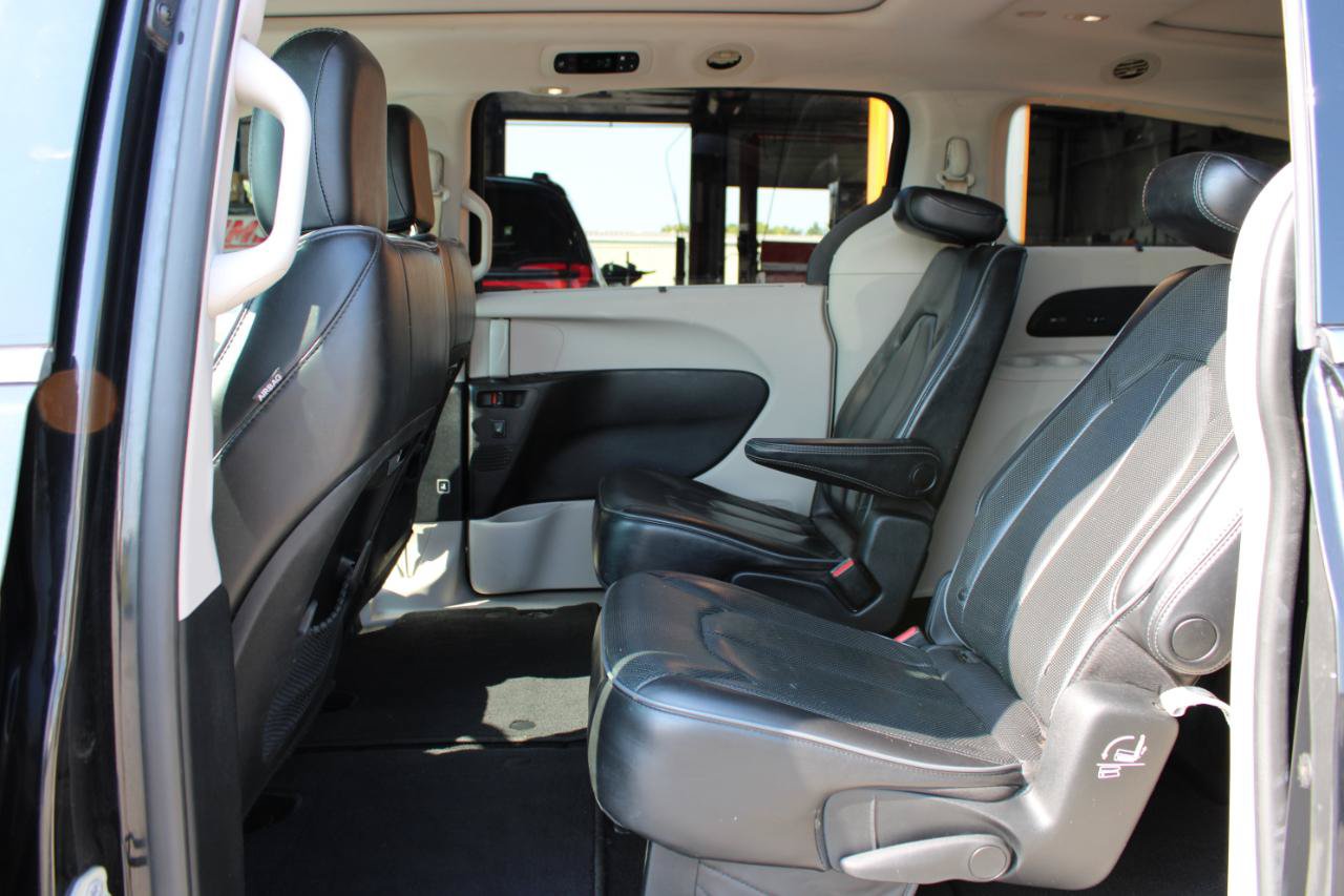 Used 2019 Chrysler Pacifica Limited FWD image 45