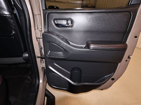 Used 2023 Nissan Frontier PRO-4X w/ Pro-4X Premium Package AWD/4WD image 17