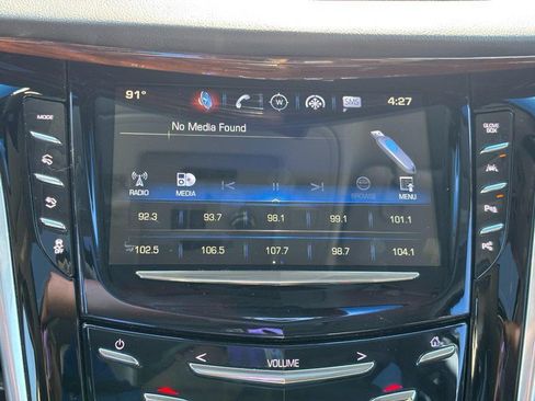 Used 2019 Cadillac Escalade Luxury AWD/4WD image 21