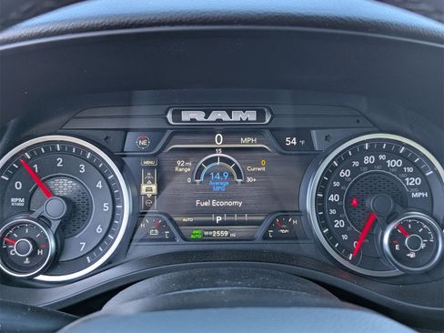 New 2026 RAM 1500 4x4 Crew Cab image 9