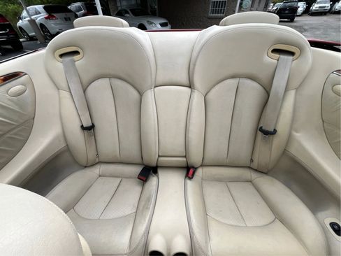Used 2005 Mercedes-Benz CLK 320 Cabriolet image 19
