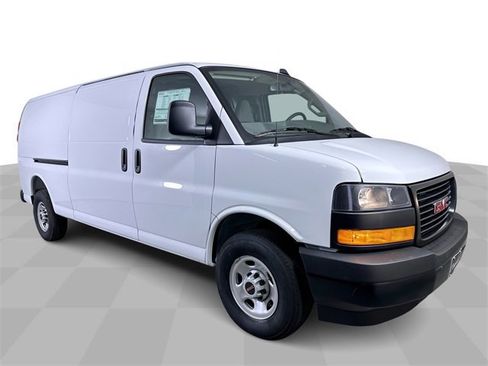 New 2025 GMC Savana 3500 Extended w/ Driver Convenience Package image 2