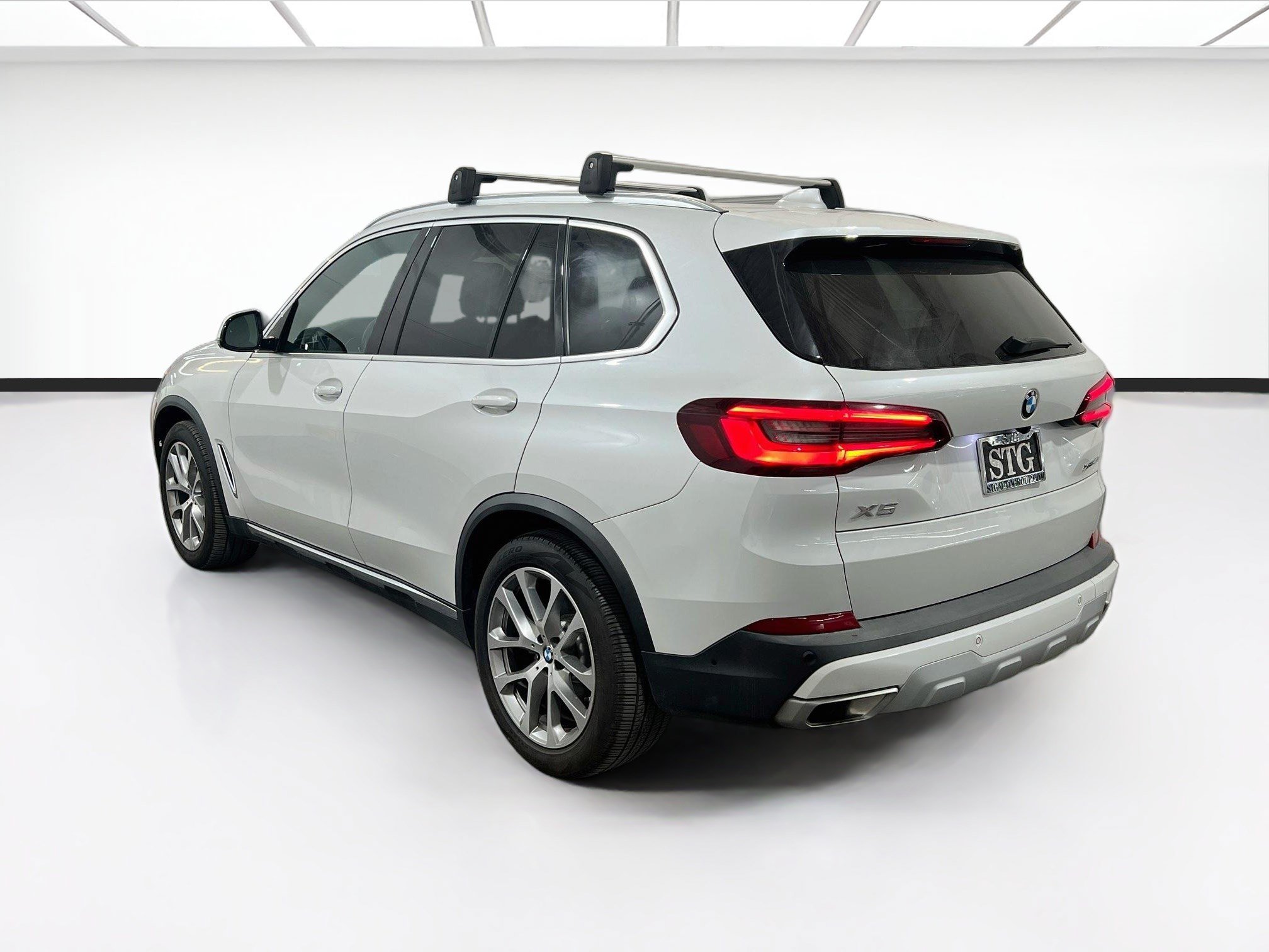 Used 2023 BMW X5 xDrive40i w/ Premium Package AWD/4WD image 6