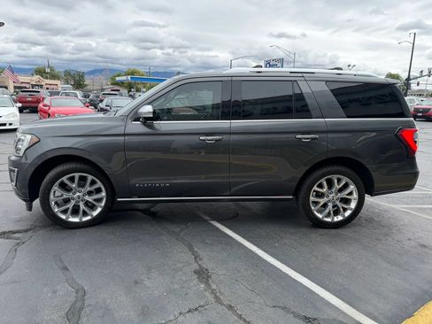 Used 2018 Ford Expedition Platinum AWD/4WD image 4