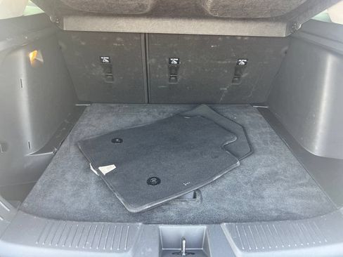 Used 2025 Chevrolet Trax LT FWD image 15