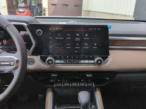 New 2026 GMC Canyon Denali AWD/4WD image 14