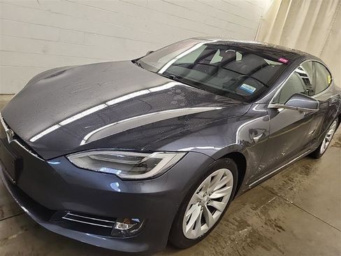Used 2019 Tesla Model S 100D image 4