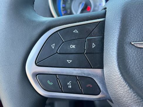 Used 2022 Chrysler 300 Touring image 18