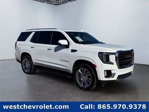 Used 2022 GMC Yukon SLT w/ SLT Premium Package image 1