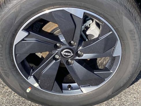 New 2026 Nissan Rogue SV w/ Cold Weather Package AWD/4WD image 6