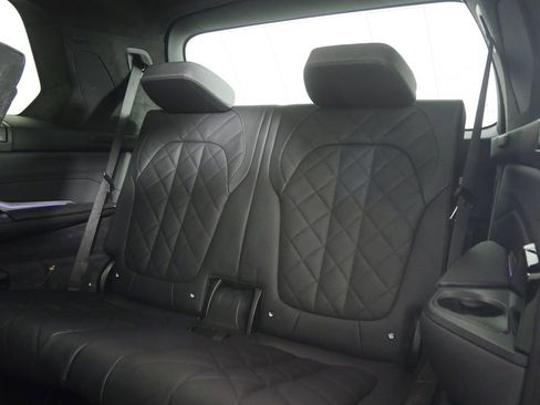 Used 2026 BMW X7 xDrive40i w/ Executive Package AWD/4WD image 16