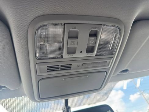Used 2014 Honda Pilot Touring image 25