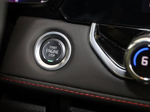 Used 2024 Chevrolet Colorado Z71 w/ Z71 Convenience Package 2 image 31