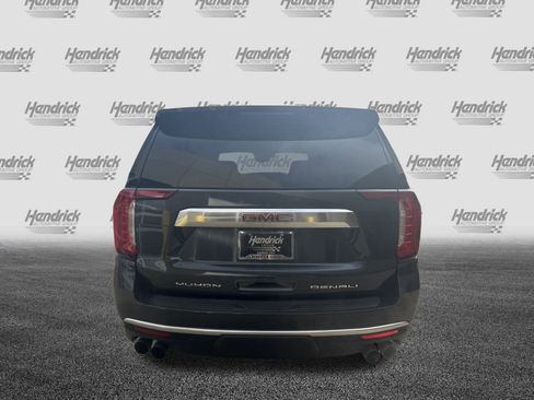 Used 2021 GMC Yukon Denali w/ Denali Premium Package image 9