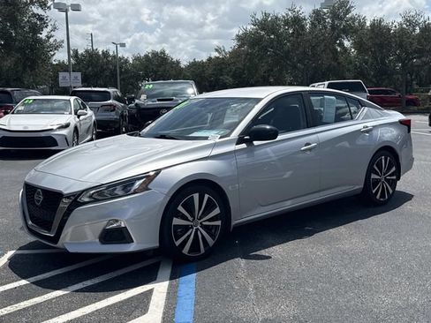 Used 2021 Nissan Altima 2.5 SR FWD image 8