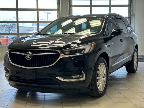 Used 2019 Buick Enclave Essence image 3