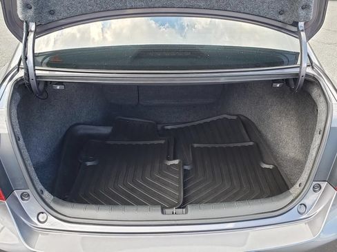 Used 2016 Honda Accord Touring image 7