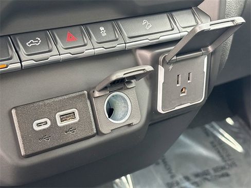 Used 2025 Chevrolet Silverado 1500 Custom Trail Boss image 26