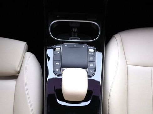 Certified 2022 Mercedes-Benz A 220 image 18