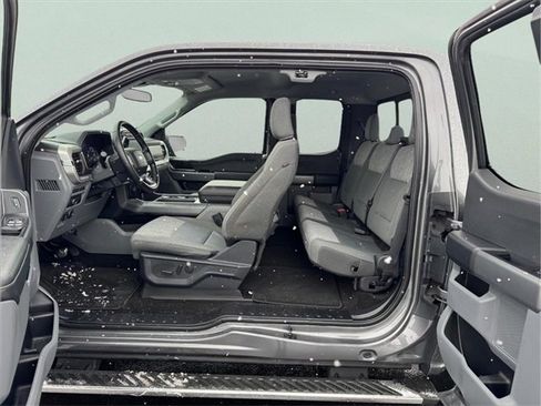 Used 2022 Ford F150 XLT w/ Equipment Group 302A High image 13