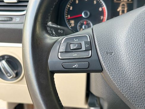 Used 2012 Volkswagen Eos Komfort image 32