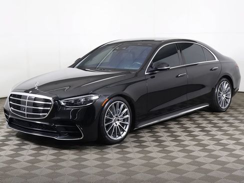 Used 2021 Mercedes-Benz S 580 4MATIC Sedan w/ AMG Line image 11
