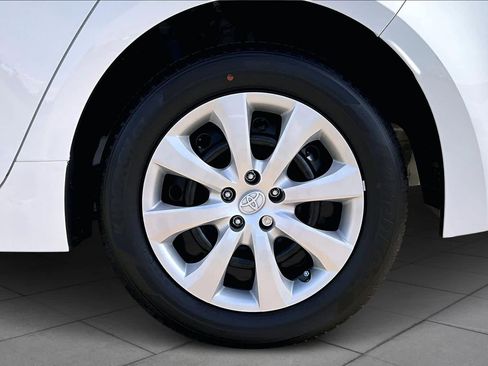 Used 2026 Toyota Corolla LE FWD image 11