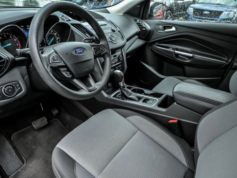 Used 2017 Ford Escape SE w/ SE Cold Weather Package FWD image 12