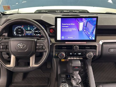 Certified 2025 Toyota 4Runner TRD Off-Road Premium image 9