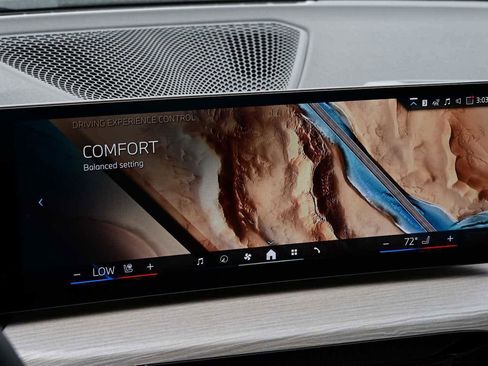 Used 2025 BMW 430i Coupe w/ M Sport Package image 36