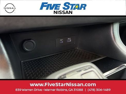 Used 2024 Nissan Pathfinder SV FWD image 19