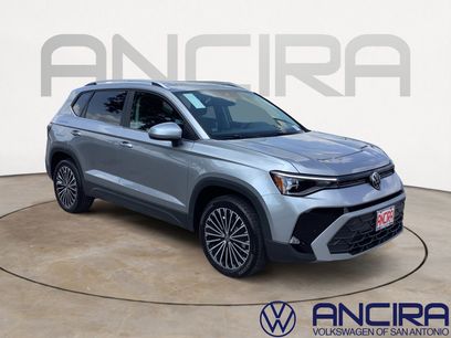New 2025 Volkswagen Taos SE