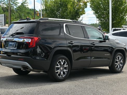 Used 2023 GMC Acadia SLT w/ Preferred Package image 19