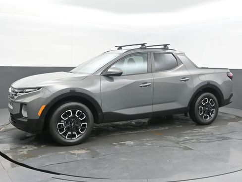 Used 2022 Hyundai Santa Cruz SEL Premium image 4