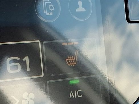 Certified 2025 Subaru Legacy Limited image 24