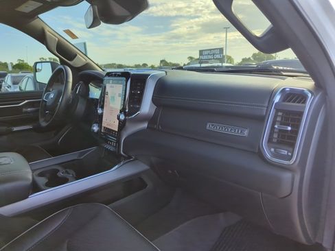 Used 2024 RAM 1500 Laramie AWD/4WD image 29