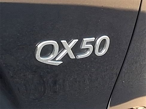 Used 2023 INFINITI QX50 Luxe image 34