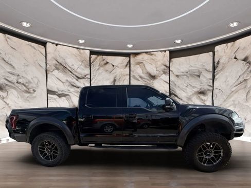 Used 2017 Ford F150 Raptor w/ Equipment Group 802A Luxury AWD/4WD image 4