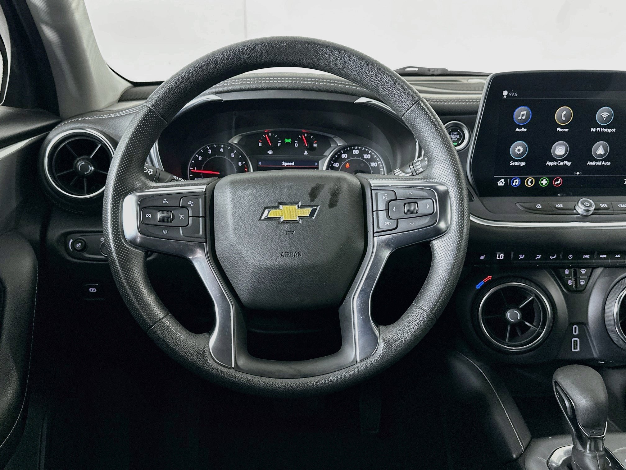 Used 2025 Chevrolet Blazer LT FWD image 17
